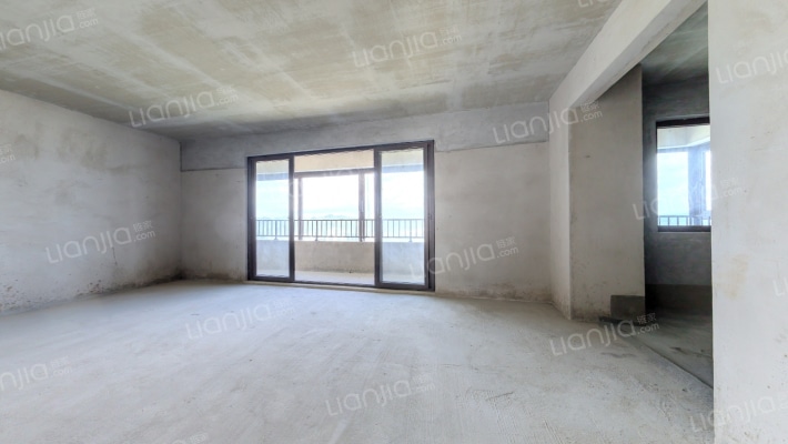 中天吾乡二手房实景图