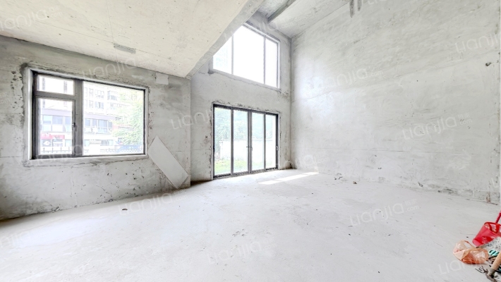 保利紫山紫泉别墅二手房实景图