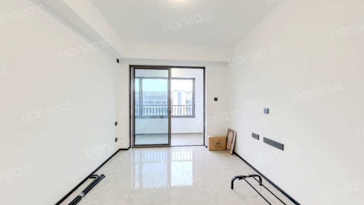 招商奥体公园三期二手房实景图