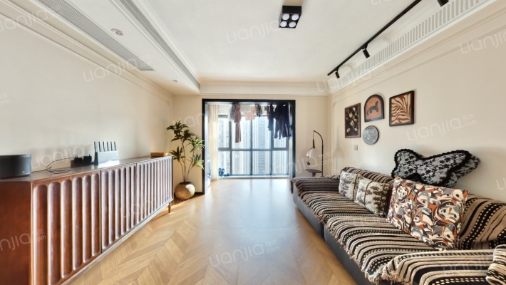 汇泉城一号院二手房实景图