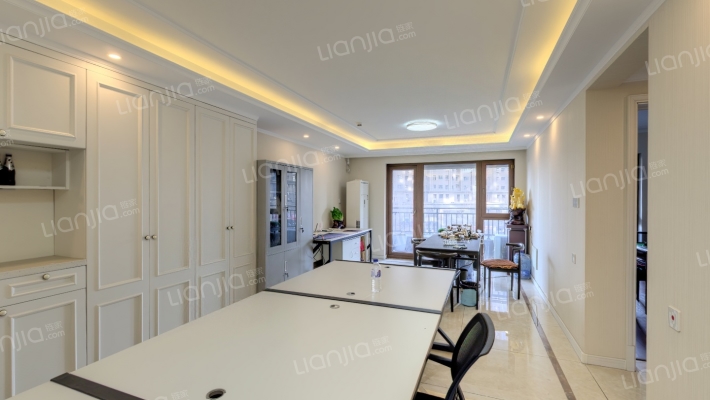 万科翡翠滨江一期二手房实景图