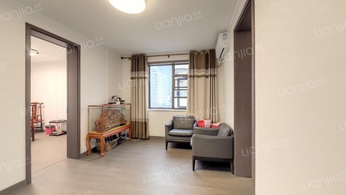 五彩小区二手房实景图