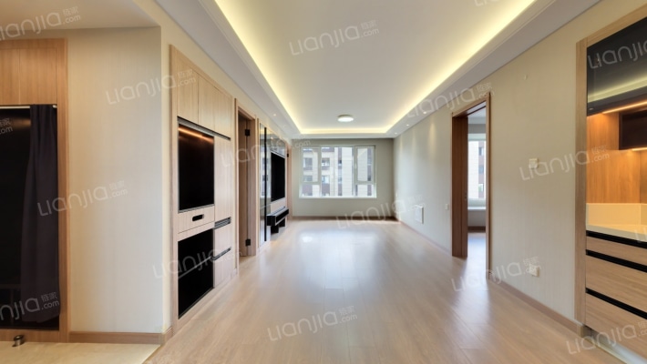 万科翡翠都会B区二手房实景图