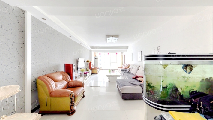 陆都花园二手房实景图