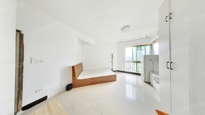 自由左岸二手房实景图