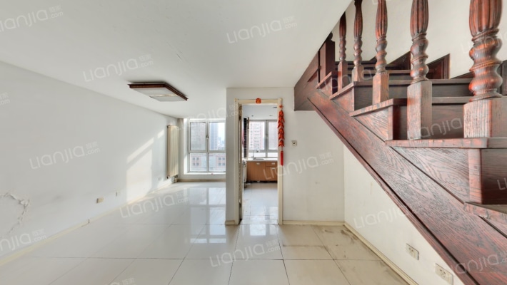 晋丰大厦二手房实景图