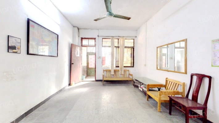 环城西路教师村二手房实景图