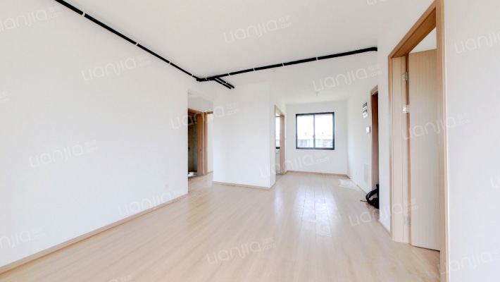 荣安御宾府二手房实景图