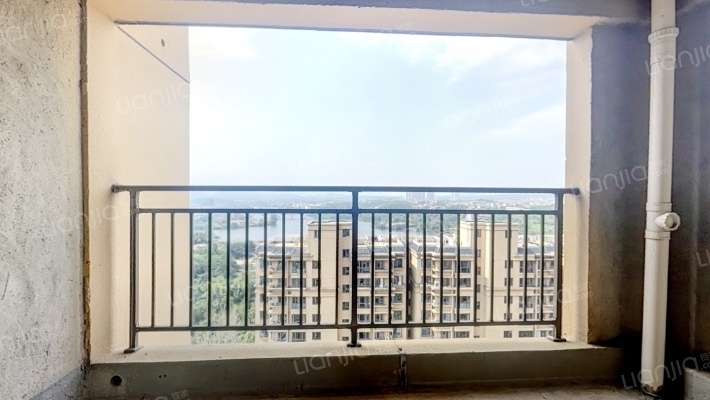 观湖名筑二手房实景图