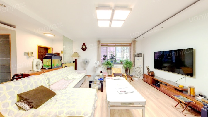 新世界阳光花园东区二手房实景图