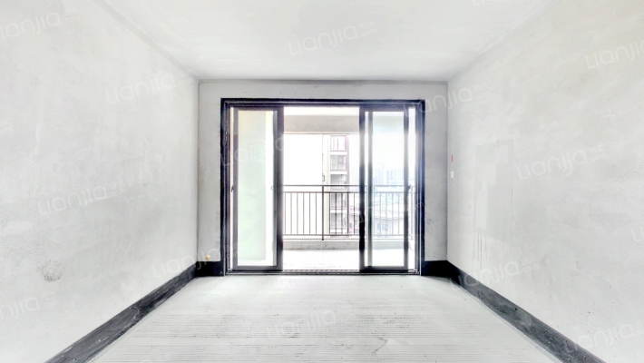 彰泰冠臻园二手房实景图