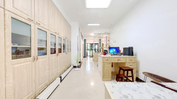 恒大翡翠华庭C区二手房实景图