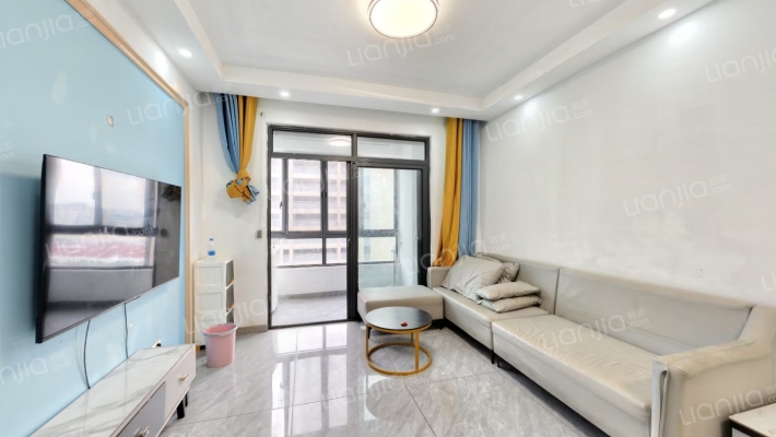 新世纪绿树湾二手房实景图