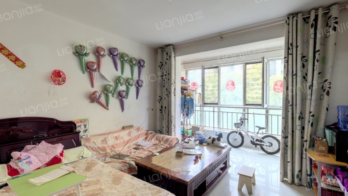 国泰龙城苑东区二手房实景图