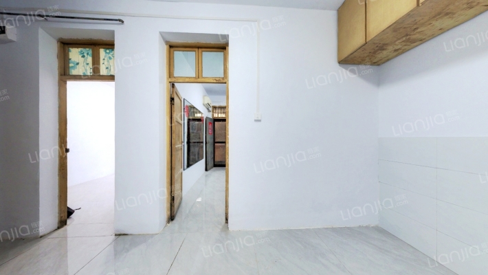 碾上百货公司家属院二手房实景图