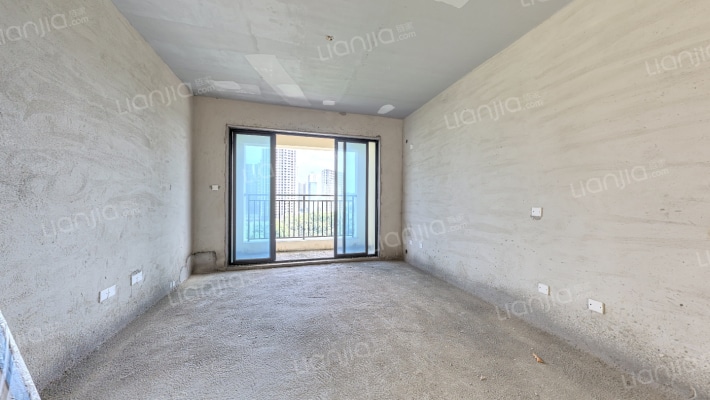 半岛八期二手房实景图