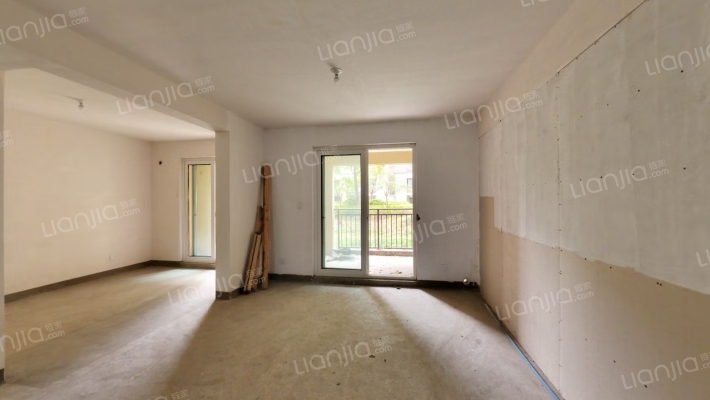 格兰上郡二手房实景图