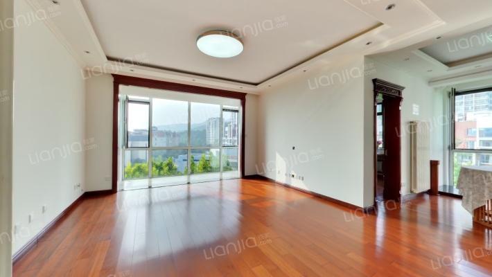 龙泽山庄二手房实景图