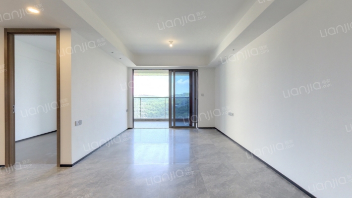 越秀公交天悦云山府二手房实景图