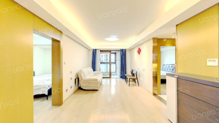 万科海上传奇(三期)二手房实景图