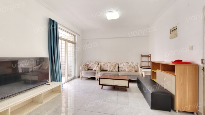 玮鹏花园二手房实景图