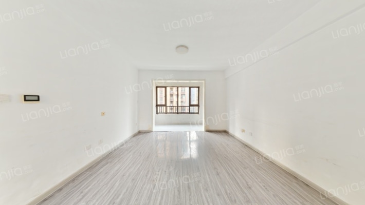 绿地IFC中央公馆B12区二手房实景图