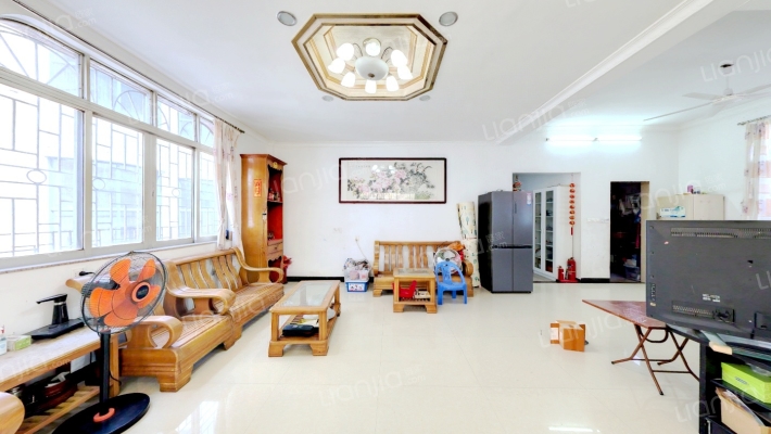 后花园别墅区二手房实景图