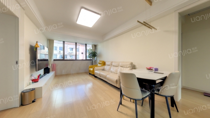 虹兴苑二手房实景图