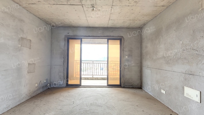 上实望府里二手房实景图