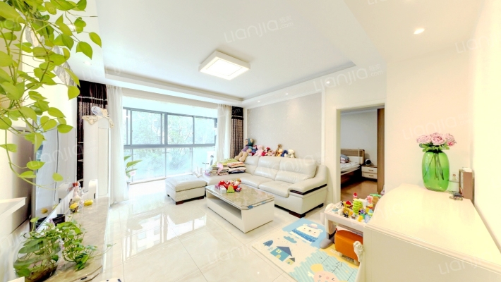 金谊河畔二手房实景图