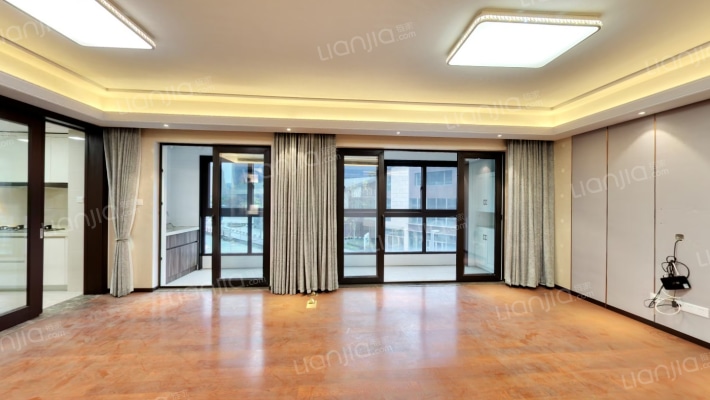 欢乐海岸三期二手房实景图