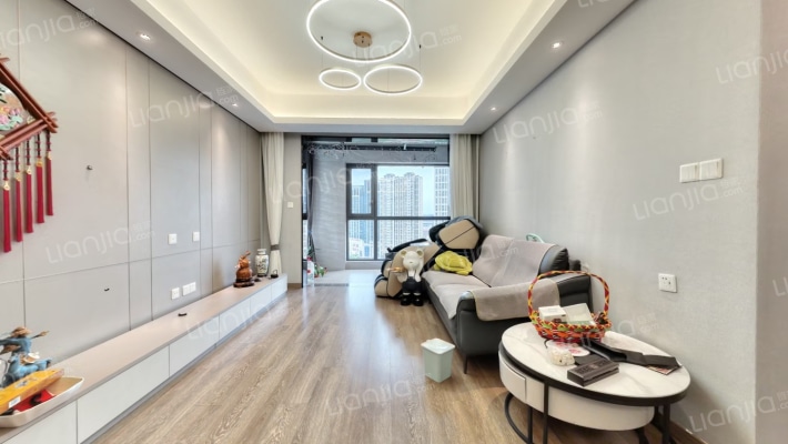 龙湖春江郦城二手房实景图