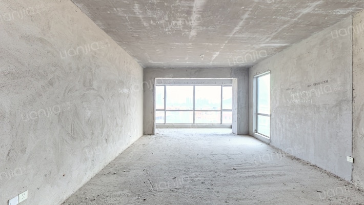 恩瑞御西湖二手房实景图