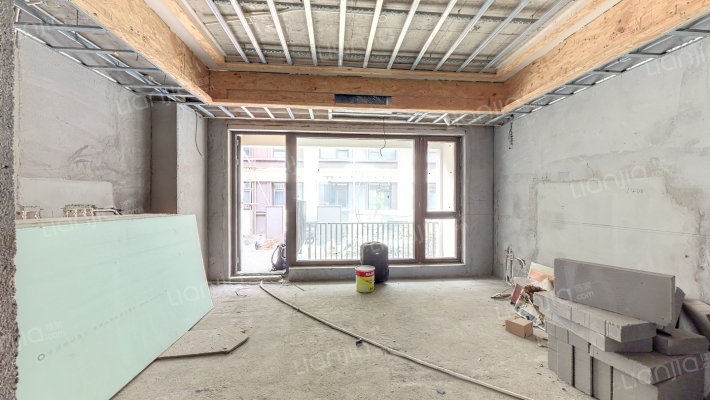 中南樾府二手房实景图