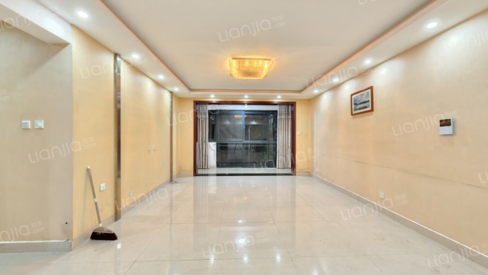 金岸春天二手房实景图