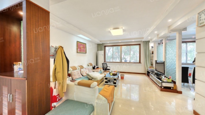 泰格林纸二手房实景图