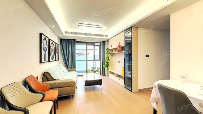 美的云樾二手房实景图