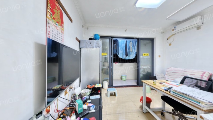 新鸿进花园二手房实景图