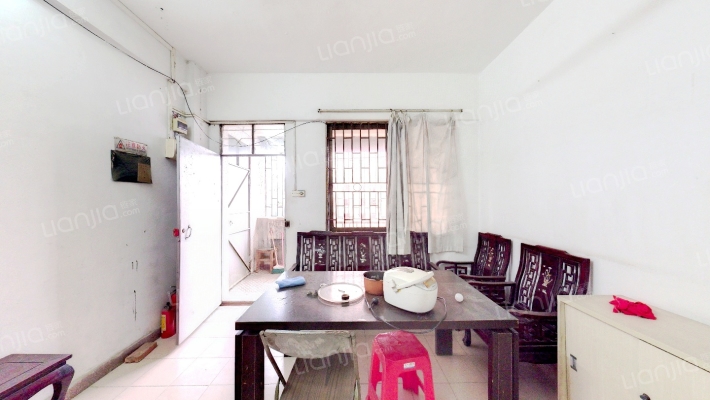 农修厂宿舍二手房实景图