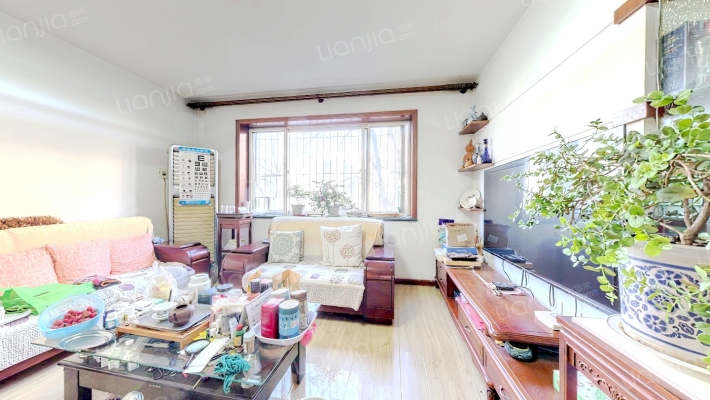 卧龙花园三区二手房实景图