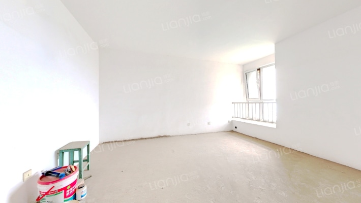 加州世纪尊品二手房实景图