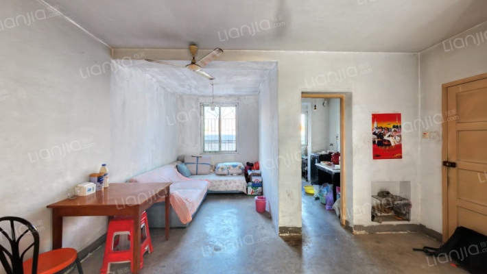 卫生材料厂生活区二手房实景图