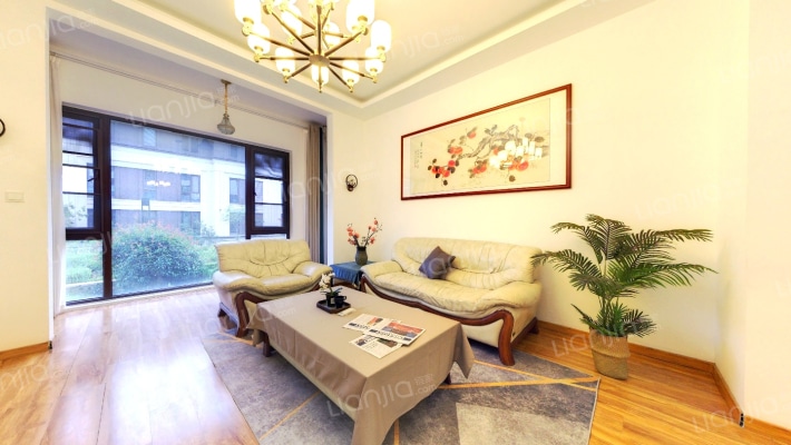 绿城晓风湖畔北区二手房实景图