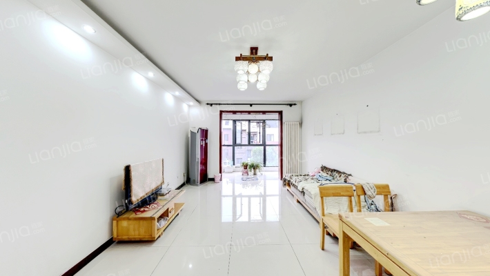 宝翠花都瞰景园二手房实景图