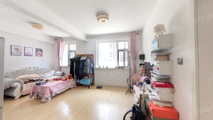 万龙世纪城二手房实景图