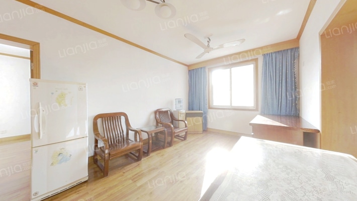 泰南苑二手房实景图