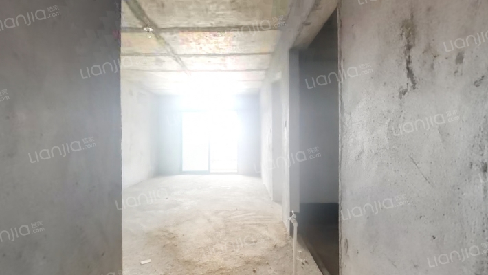 悦湖湾小区二手房实景图