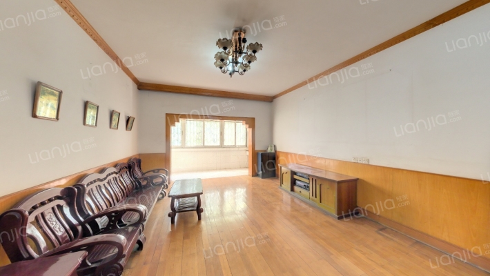 江西旅游商贸职业学院青山湖住宅小区二手房实景图