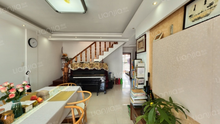 宏河嘉园二手房实景图