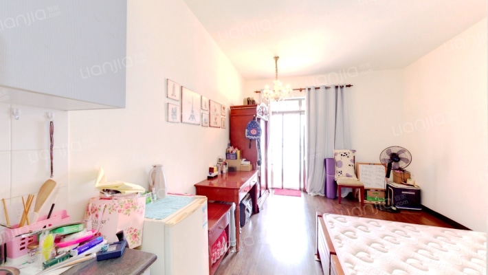 嘉仑台二手房实景图